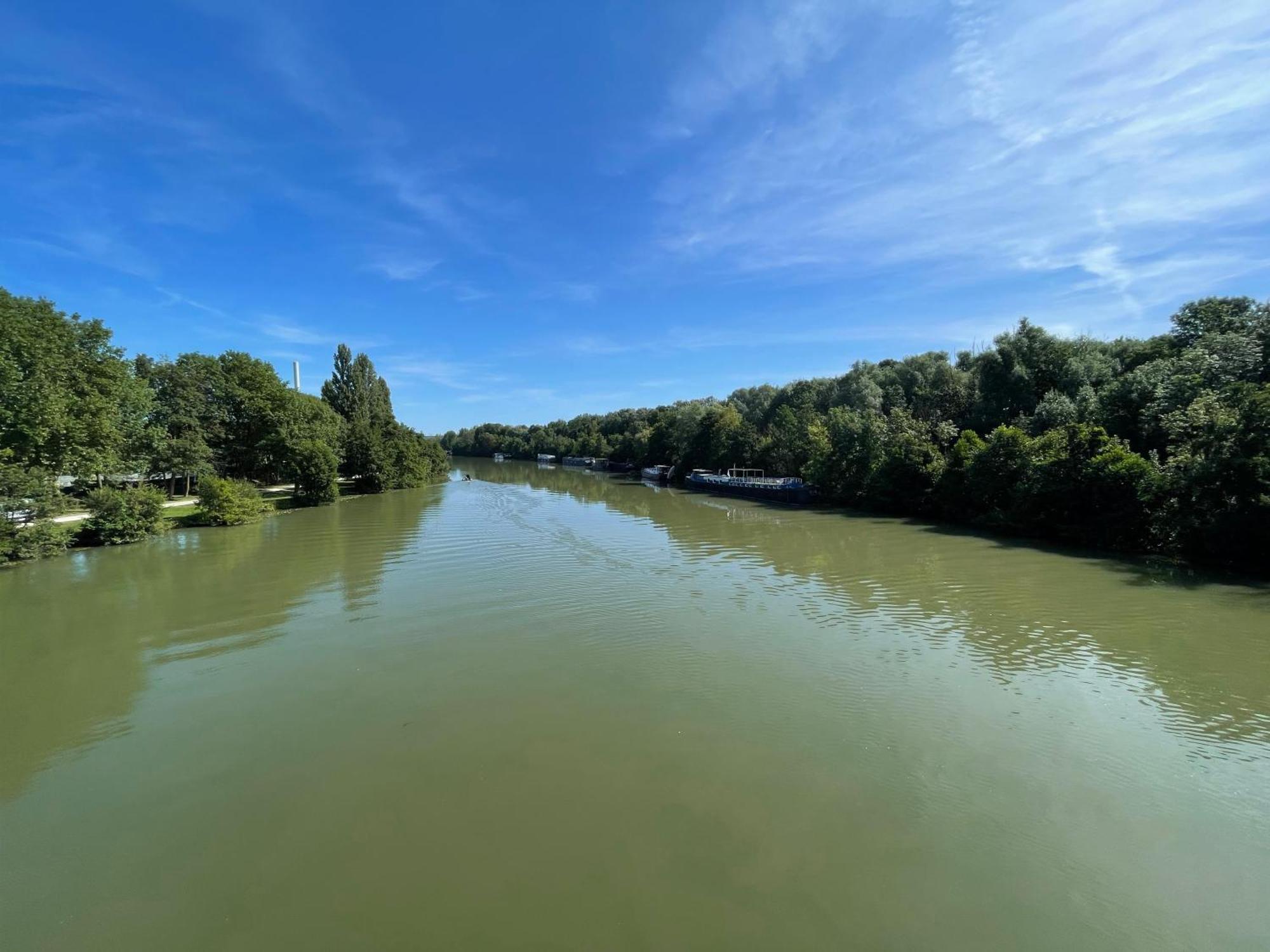 Chambre Climatisee, Entre Paris Disneyland, Au Coeur Des Jeux Olympiques Canoe-Kayak, Vaires-sur-Marne エクステリア 写真